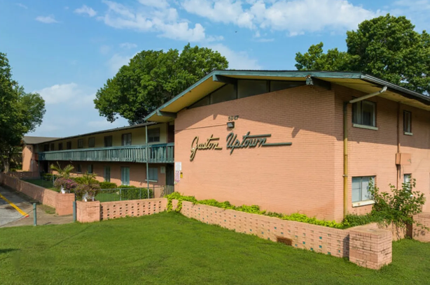 5646 Gaston Avenue - 106